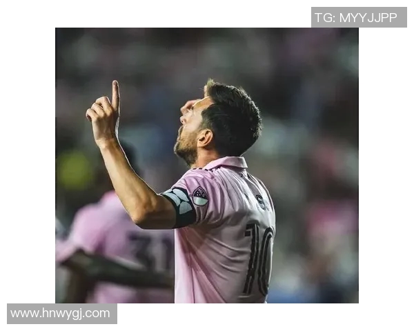 足球明星的辉煌岁月与时代变迁的视觉盛宴展现